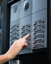 Installation Visiophone Interphone, Contrôle d'accès, System d'Alarme et Télésurveillance