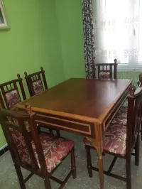 Vend table en bois de hêtre 