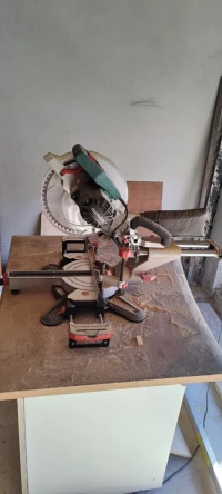 Scie à Onglet KGS 305 M Metabo