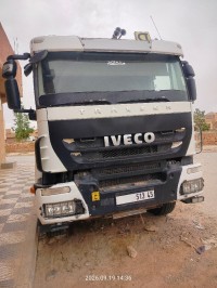 شاحنة-iveco-trakker-2013-المشرية-النعامة-الجزائر