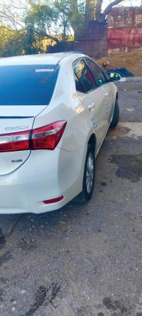 سيارات-toyota-corolla-2015-بنى-بشير-سكيكدة-الجزائر