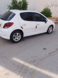 cars-peugeot-207-2012-allure-naama-algeria