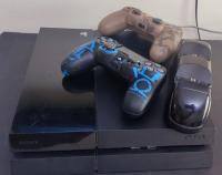 PS4 flashée 9.0 avec deux manettes et leur suport