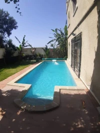Réalisation couverture piscine bâche a barres 