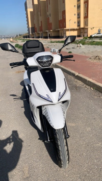 motos-et-scooters-vms-coral-2023-bouinan-blida-algerie