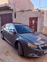 سيارات-chevrolet-cruze-2011-جامعة-المغير-الجزائر