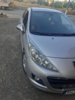 voitures-peugeot-207-2012-sour-el-ghouzlane-bouira-algerie