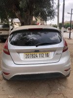 citadine-ford-fiesta-2012-dar-el-beida-alger-algerie