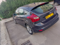 voitures-ford-focus-4-portes-2012-khenchela-algerie