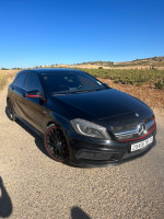 moyenne-berline-mercedes-classe-a-2015-45-amg-pack-exclusif-mazouna-relizane-algerie