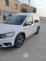 voitures-volkswagen-caddy-2017-alltrack-batna-algerie