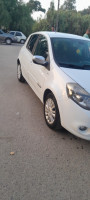 voitures-renault-clio-3-2012-night-and-day-baba-hassen-alger-algerie