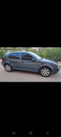 voitures-volkswagen-golf-4-2003-bouira-algerie