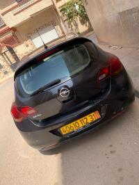 voitures-opel-astra-2012-algerie