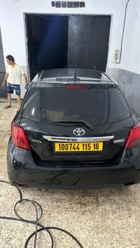 سيارات-toyota-yaris-2015-القليعة-تيبازة-الجزائر