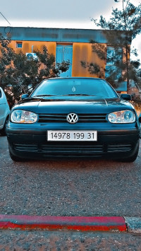 voitures-volkswagen-golf-4-1999-match-oran-algerie