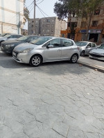 voitures-peugeot-208-2015-active-boumerdes-algerie