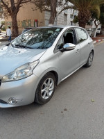 voitures-peugeot-208-2015-active-boumerdes-algerie