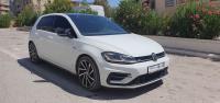 average-sedan-volkswagen-golf-7-2017-r-constantine-algeria