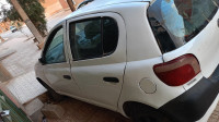 voitures-toyota-yaris-2000-laghouat-algerie