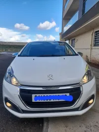 Peugeot 208 2016 Access Facelift