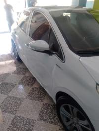 سيارات-peugeot-208-2014-allure-بسكرة-الجزائر