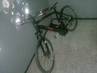 velos-دراجة-هجينة-مع-محرك-كهربائي-مساعد-velo-hybride-avec-moteur-auxiliaire-electrique-bejaia-algerie