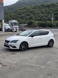 سيارات-seat-leon-2018-fr-الأخضرية-البويرة-الجزائر