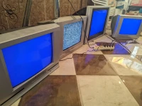 Je mes en Vente 5 télévision chaque un sa marque