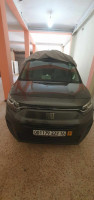 voitures-fiat-doblo-2023-italie-bab-ezzouar-alger-algerie