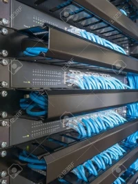 Installation Caméra de surveillance Réseau Filaire et WIFI تركيب كاميرات المراقبات للإدارات العمومية و الشركات - تركيب شبكات الإعلام الألي و الهاتف