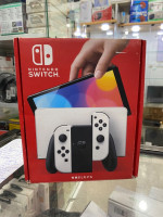 consoles-nintendo-switch-oled-presque-neuf-avec-tous-les-accesoired-et-emballage-livraison-disponible-58-wila-el-attaf-ain-defla-algerie