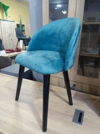 Chaise Scandinave Blue Moon en pied hêtre en promo