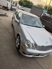 سيارات-mercedes-c230-2004-المانية-بيضاء-برج-سطيف-الجزائر