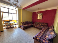 شقة-كراء-4-غرف-وهران-بئر-الجير-الجزائر