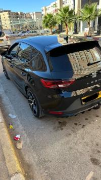سيارات-seat-leon-2017-fr15-الشلف-الجزائر