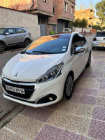 voitures-peugeot-208-2015-allure-facelift-baraki-alger-algerie