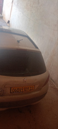 voitures-peugeot-207-2009-sidi-bel-abbes-algerie