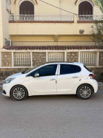 voitures-peugeot-208-2015-allure-blida-algerie