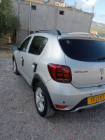 voitures-dacia-sandero-2017-tizi-ouzou-algerie