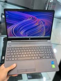 HP Laptop 15s - i5 1135G7 - 16Go - 256Go - Iris Xe + GeForce MX 350