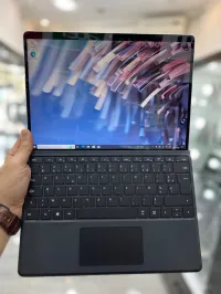 Microsoft Surface Pro 8 13" i5 1135G7 - 16Gb Ram - 256Gb SSD - Intel Iris Xe Graphics 