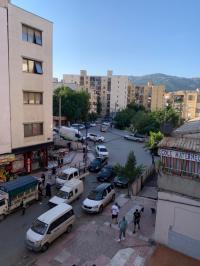 شقة-كراء-3-غرف-تيزي-وزو-الجزائر