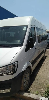 location véhicules léger et transport location mini bus bus et voitures  Renault Nissan Hyundai Toyota Ford Peugeot Mercedes Higer 2022