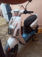 motos-scooters-cuxi-2023-mahelma-alger-algerie