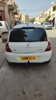 voitures-renault-clio-campus-2012-bye-meftah-blida-algerie