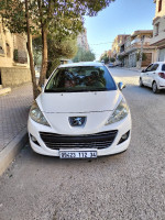 voitures-peugeot-207-2012-bordj-bou-arreridj-algerie