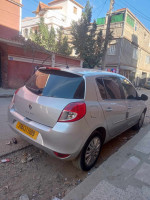 citadine-renault-clio-3-2010-chiffa-blida-algerie