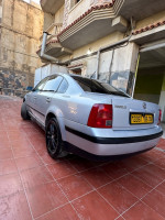 grande-berline-volkswagen-passat-1999-meftah-blida-algerie