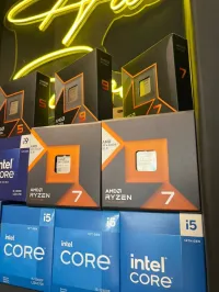 AMD RYZEN 7 7800X3D BOX